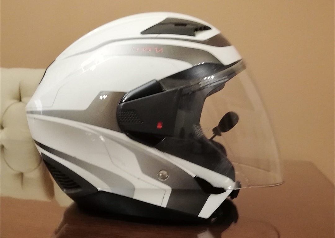 Zeus  -  Helmet with Bluetooth 
