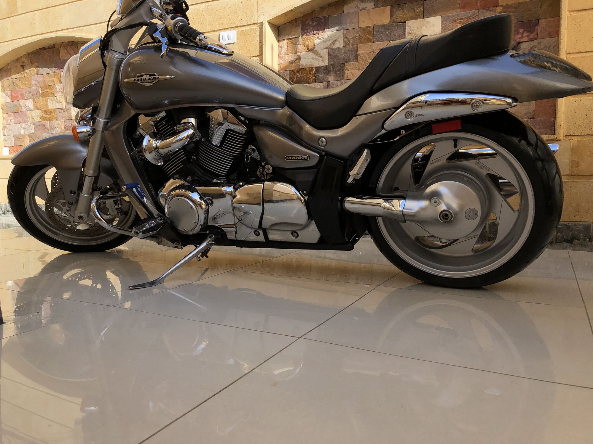 SUZUKI Boulevard - 2008